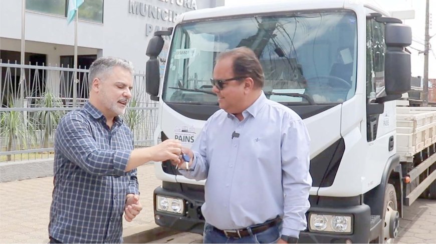 Município recebe novo caminhão Iveco