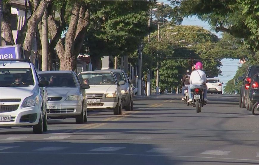 Com mais carros do que motos, Itapetininga tem 8 veículos para cada 10 adultos: 'Espaços públicos mais hostis', alerta pesquisador