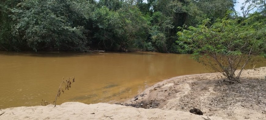 Corpo de menino de 10 anos que se afogou no Rio Lambari, em Nova Serrana, é encontrado